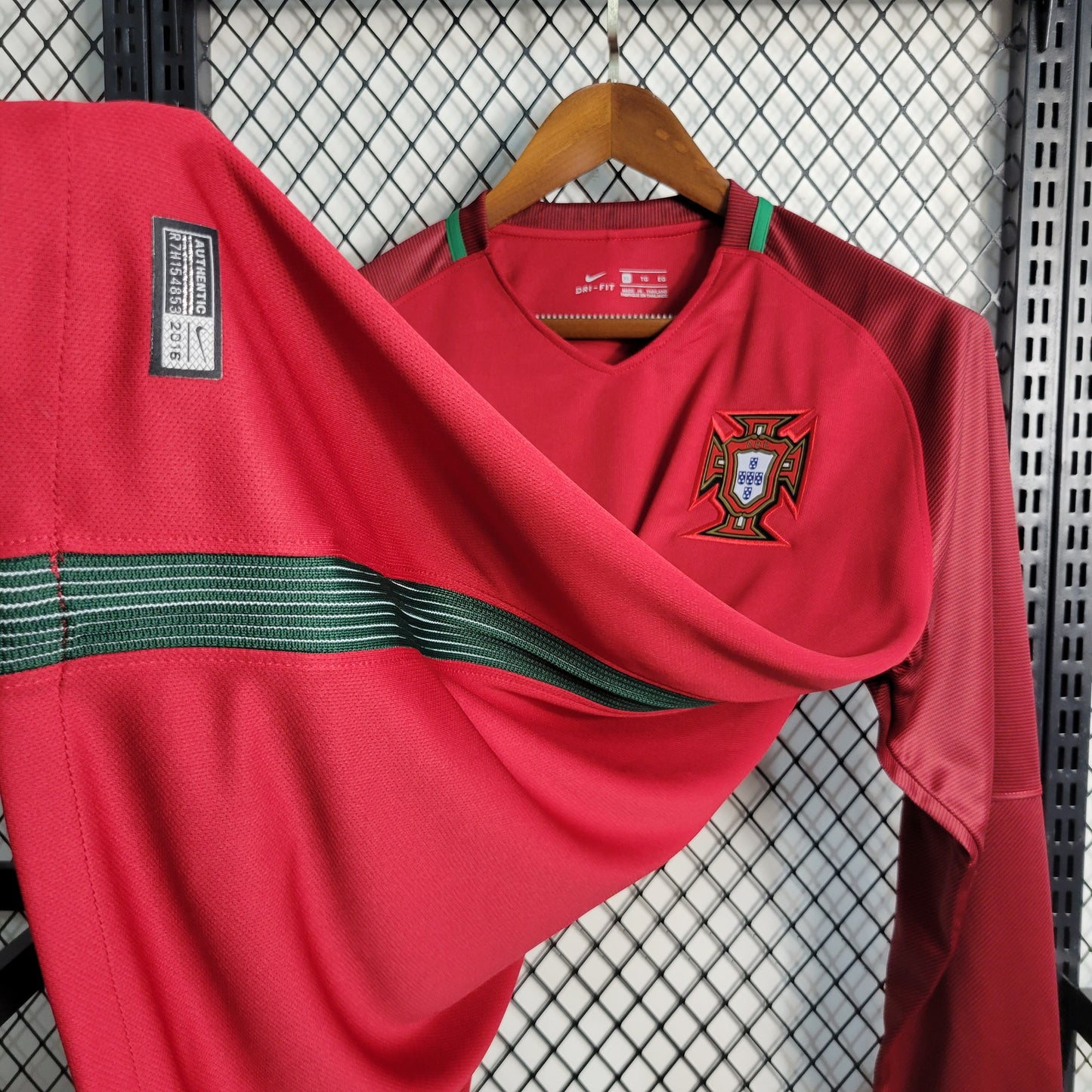 Camisa Manga Longa Retrô de Portugal 2016/2017