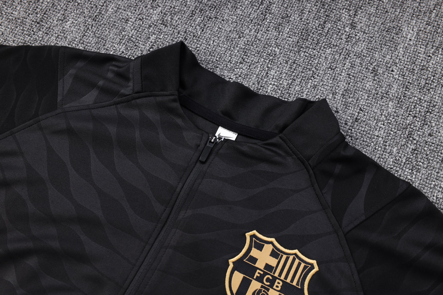 Kit Treino do Barcelona Black e Gold 2023/2024