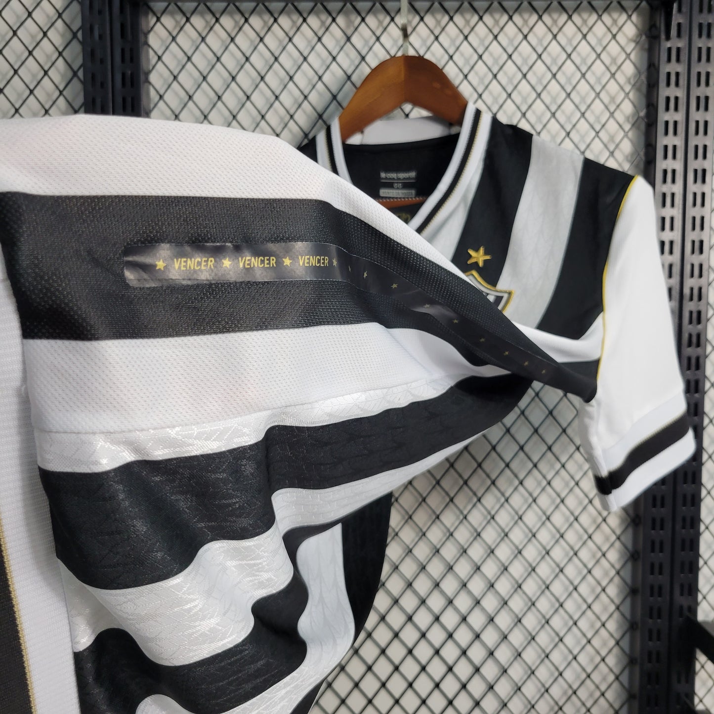 Camisa Retrô do Atlético Mineiro Manto da Massa I 2020