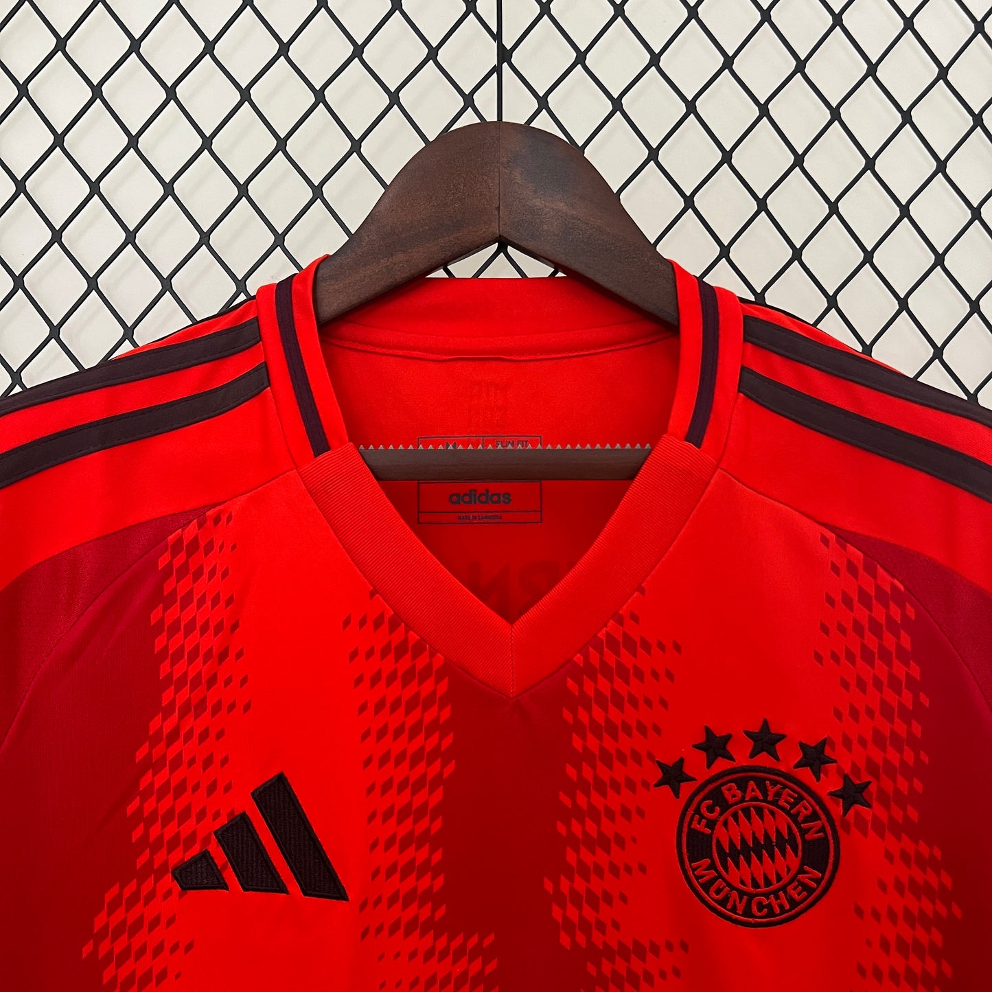 Camisa do Bayern de Munique Titular 2024/2025