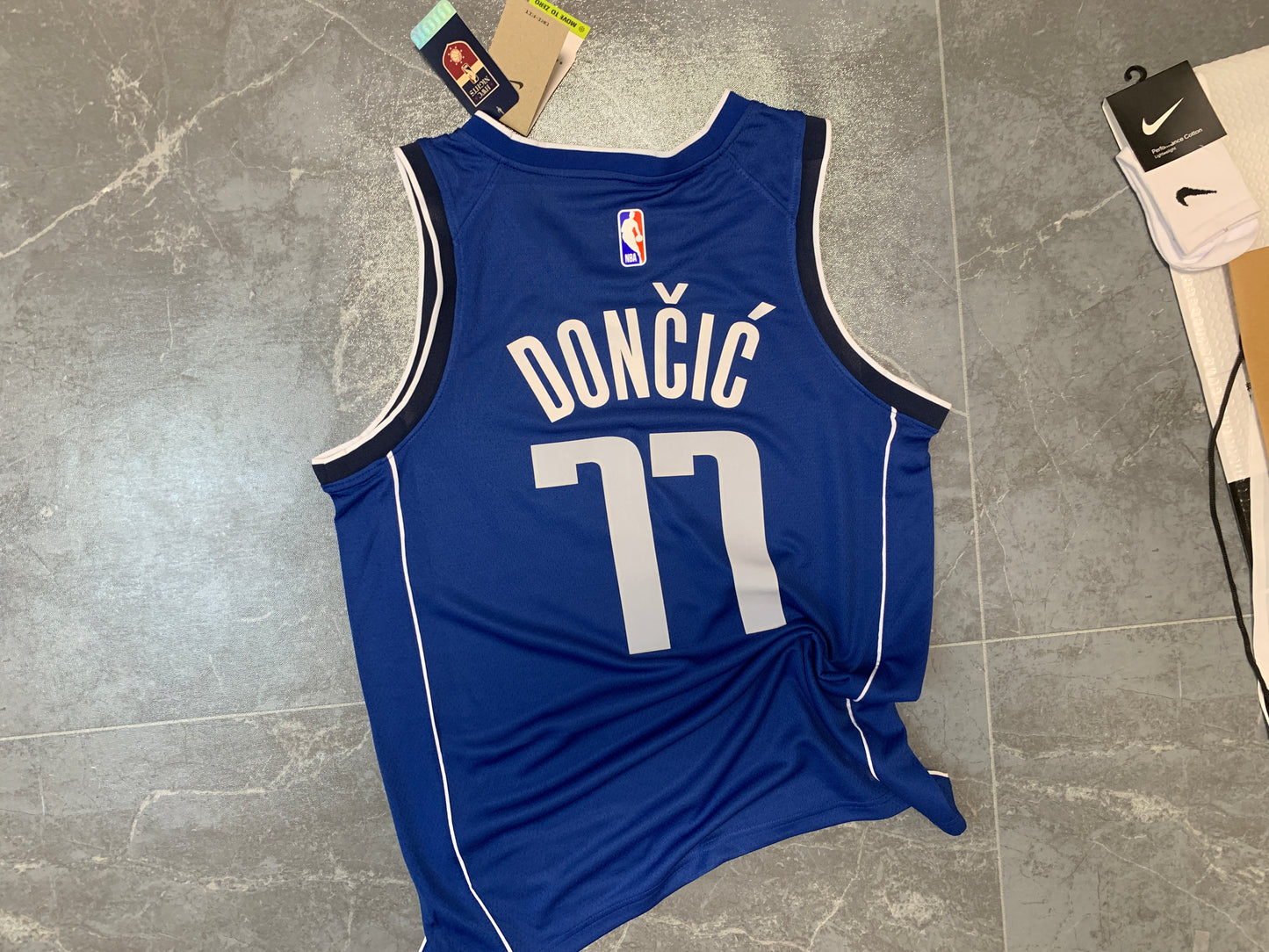 Camisa  do Dallas Mavericks #77 Dončić