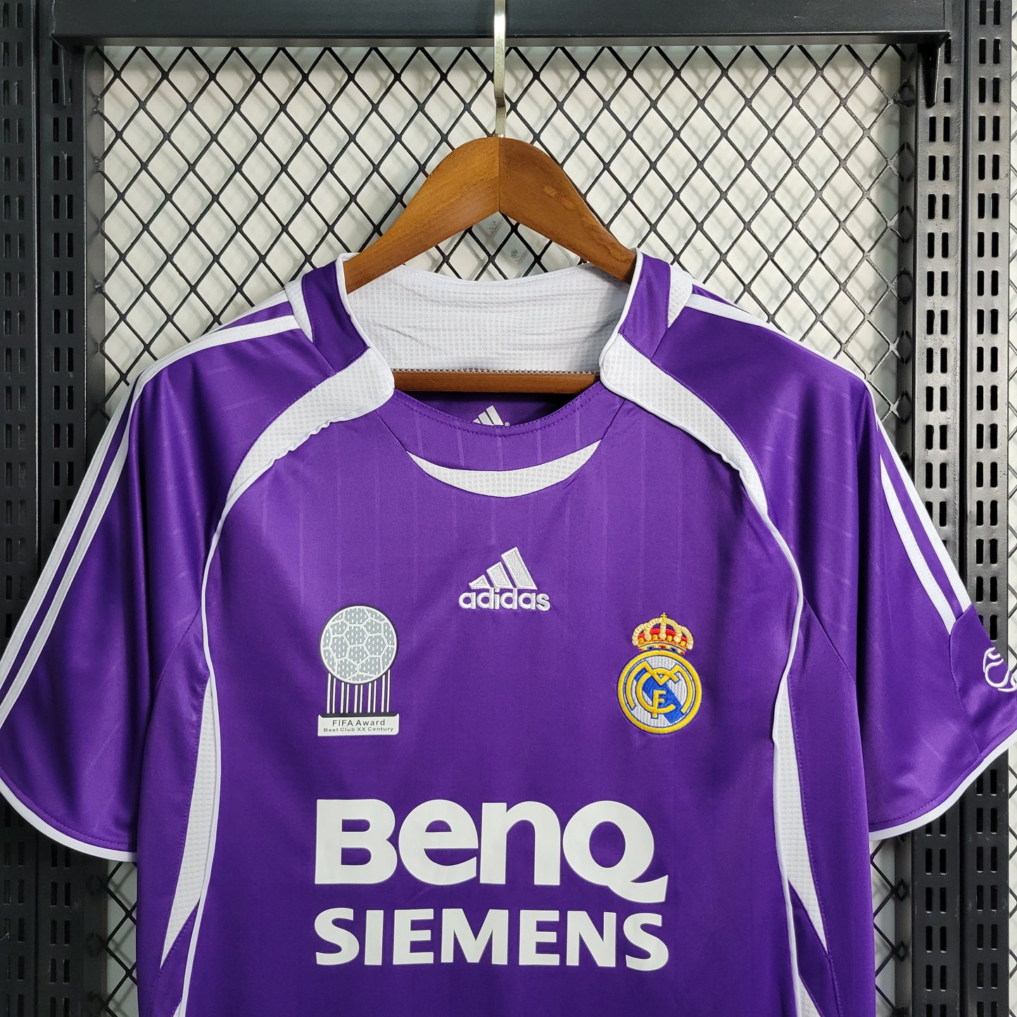 Camisa Retrô do Real Madrid Third 2006