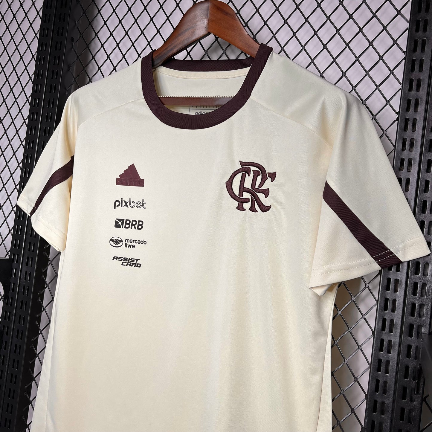 Camisa do Flamengo Pré-Jogo Bege 2024/2025