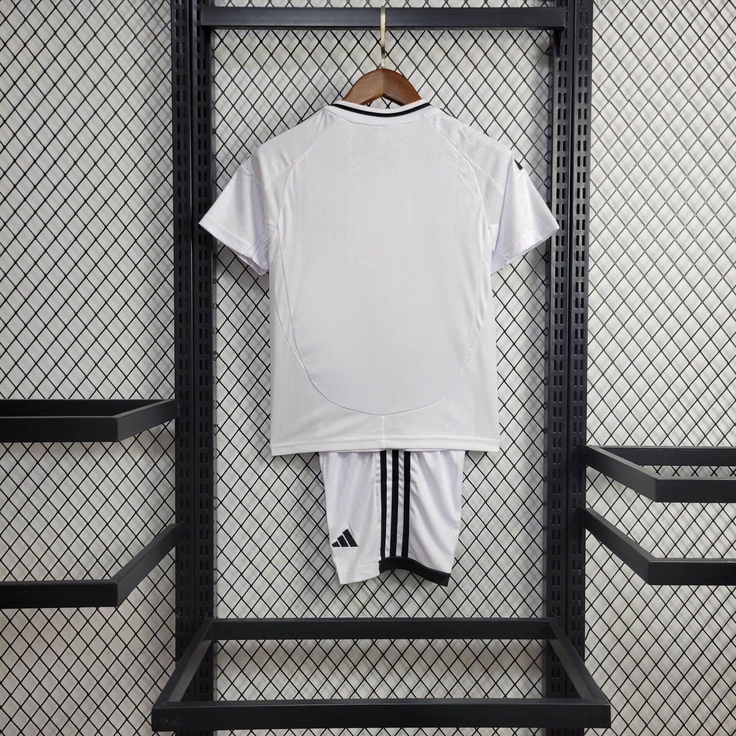 Kit Infantil do Real Madrid Titular 2024/2025