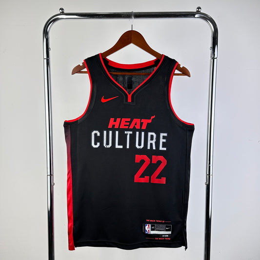 Camisa do Miami Heat "Butler 22" 2023/2024 Swingman - City Edition