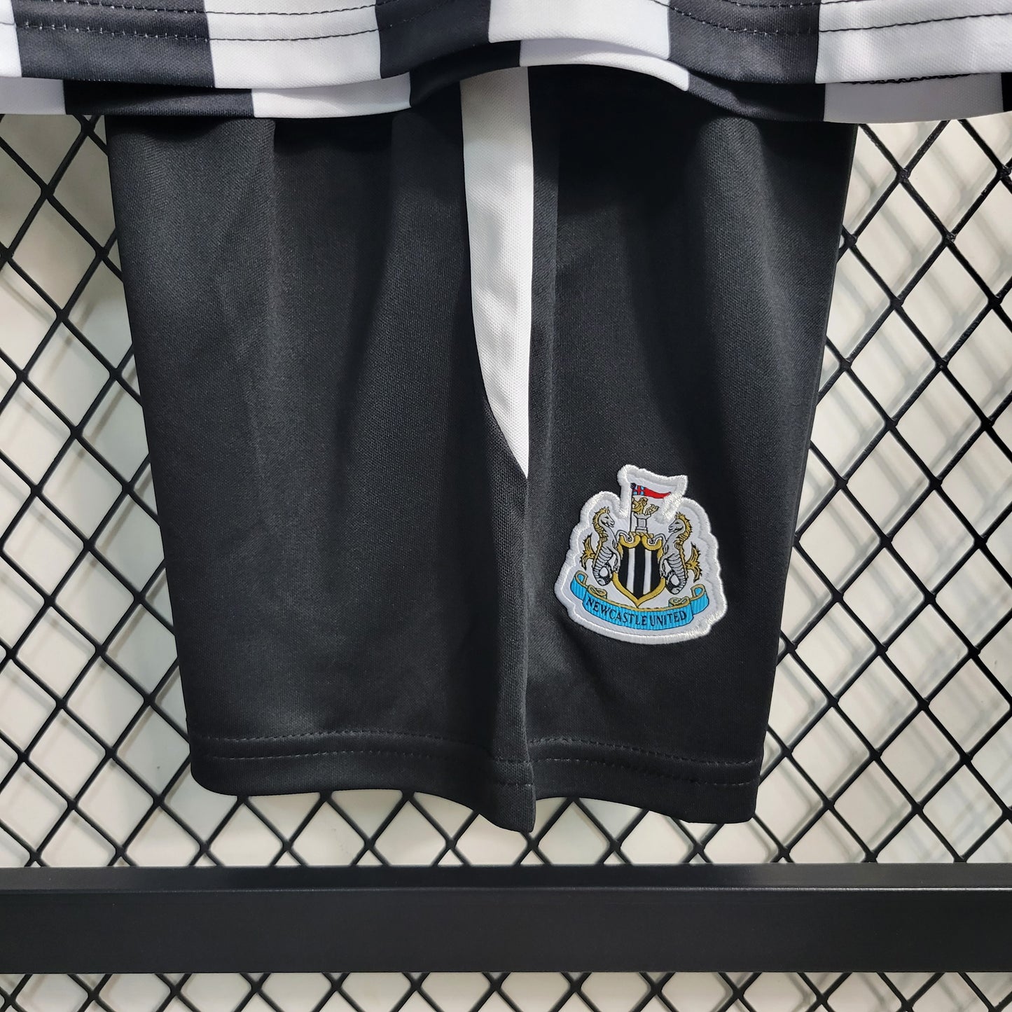 Kit Infantil do Newcastle Titular 2023/2024