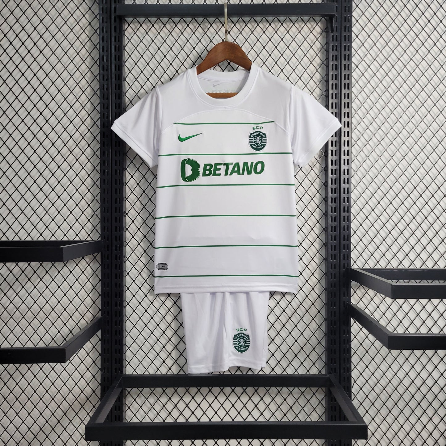 Kit Infantil do Sporting Reserva 2023/2024