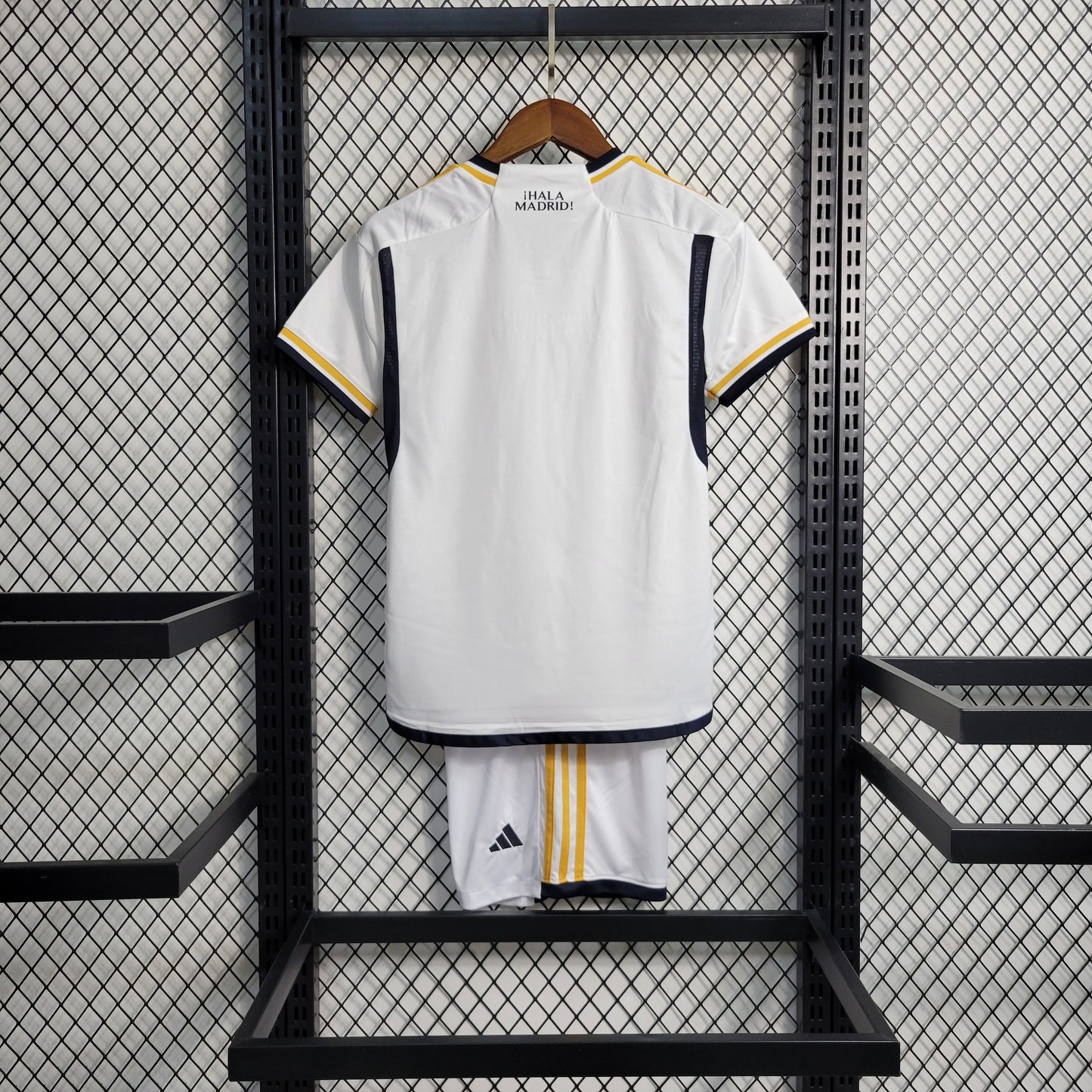 Kit Infantil do Real Madrid Titular 2023/2024