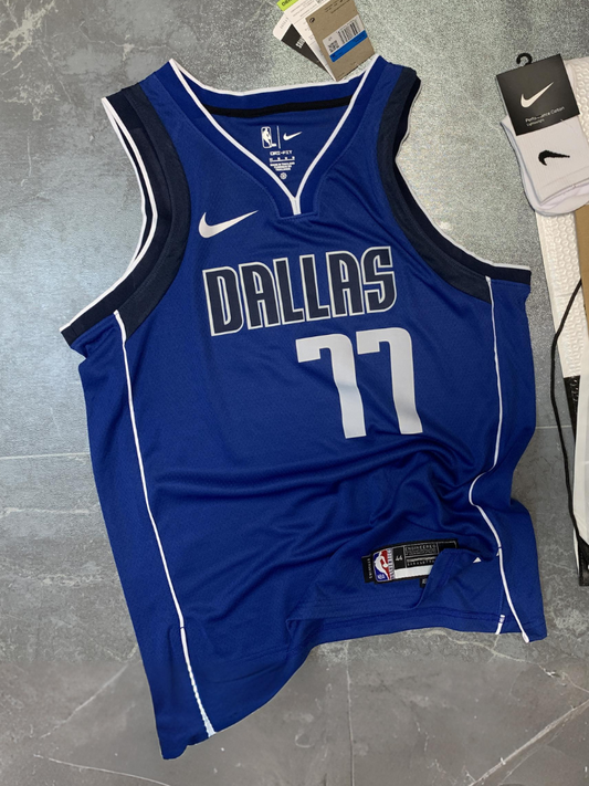 Camisa  do Dallas Mavericks #77 Dončić