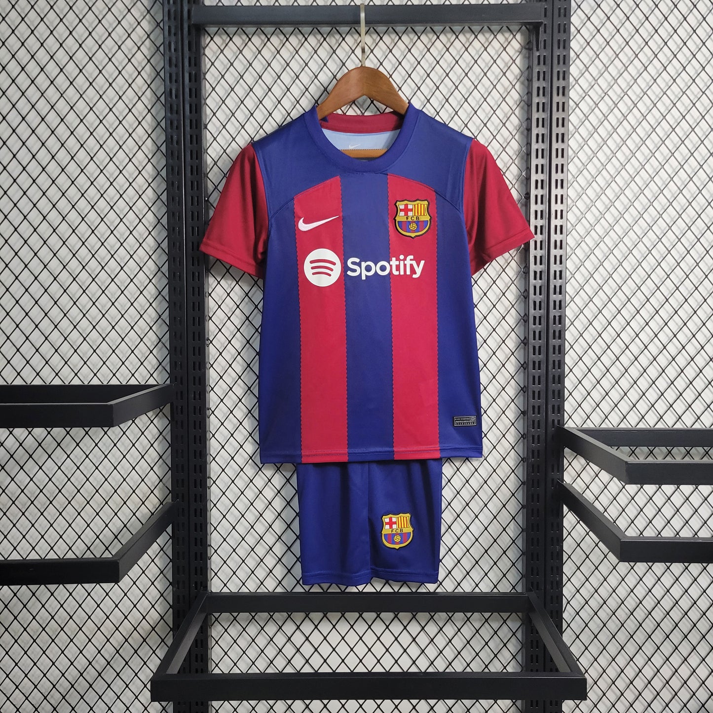 Kit Infantil do Barcelona Titular 2023/2024