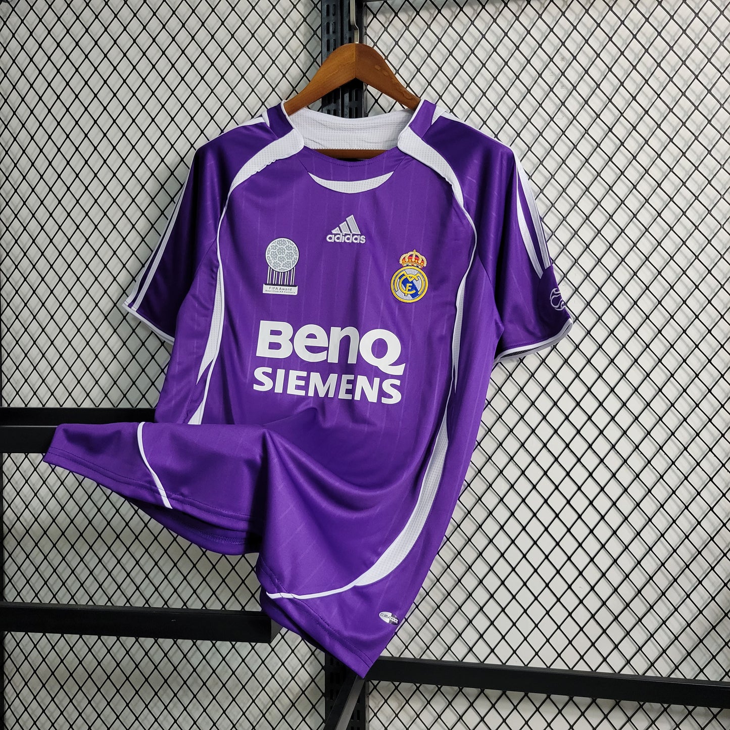 Camisa Retrô do Real Madrid Third 2006