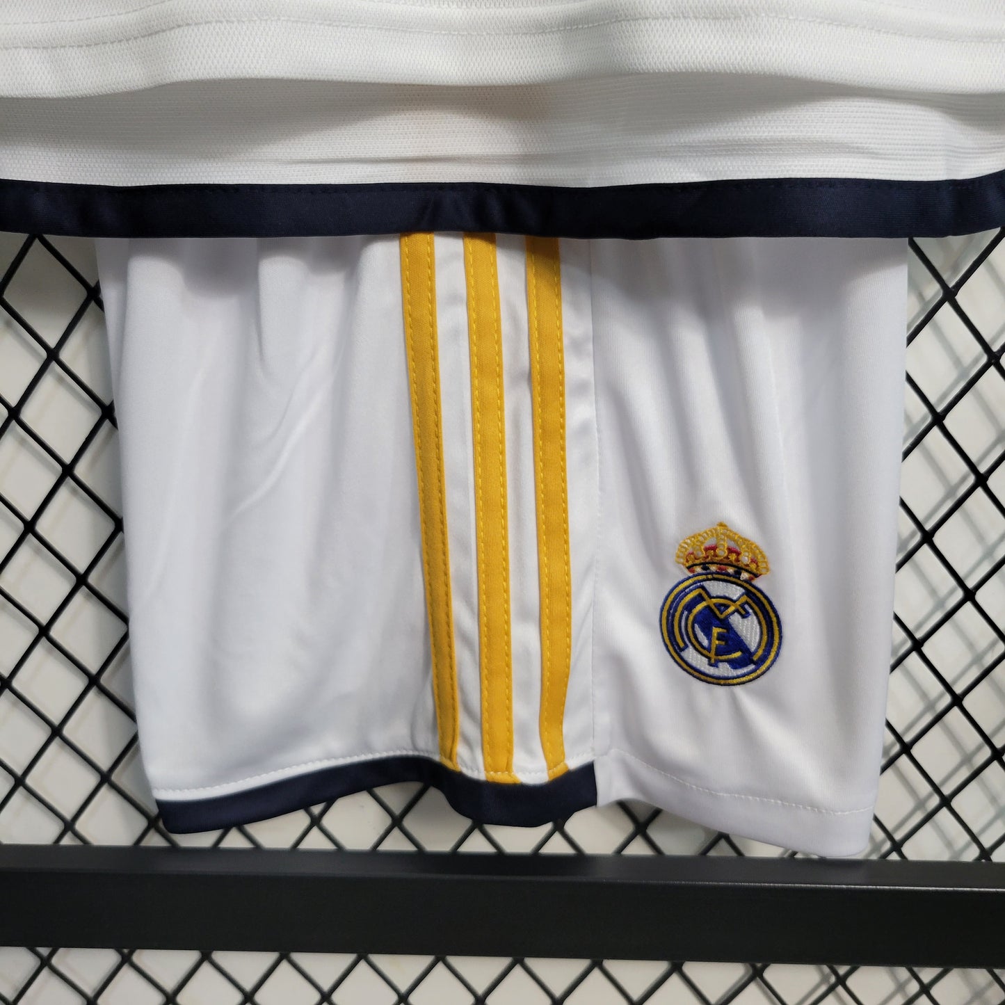 Kit Infantil do Real Madrid Titular 2023/2024