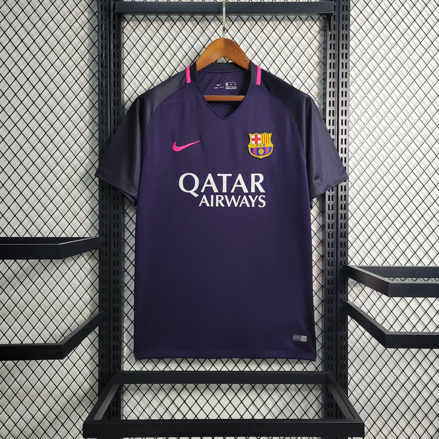 Camisa Retrô do Barcelona Reserva 2016/2017