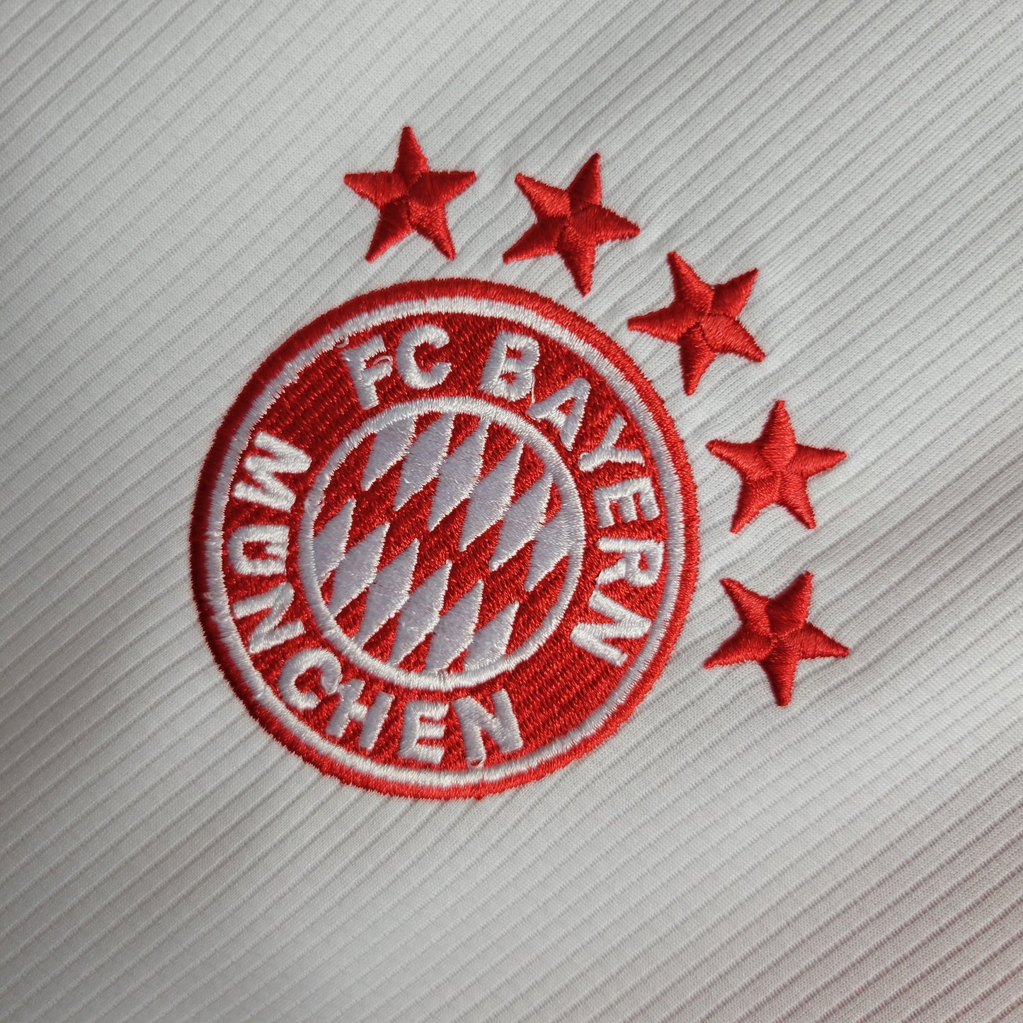 Camisa do Bayern de Munique Titular 2023/2024