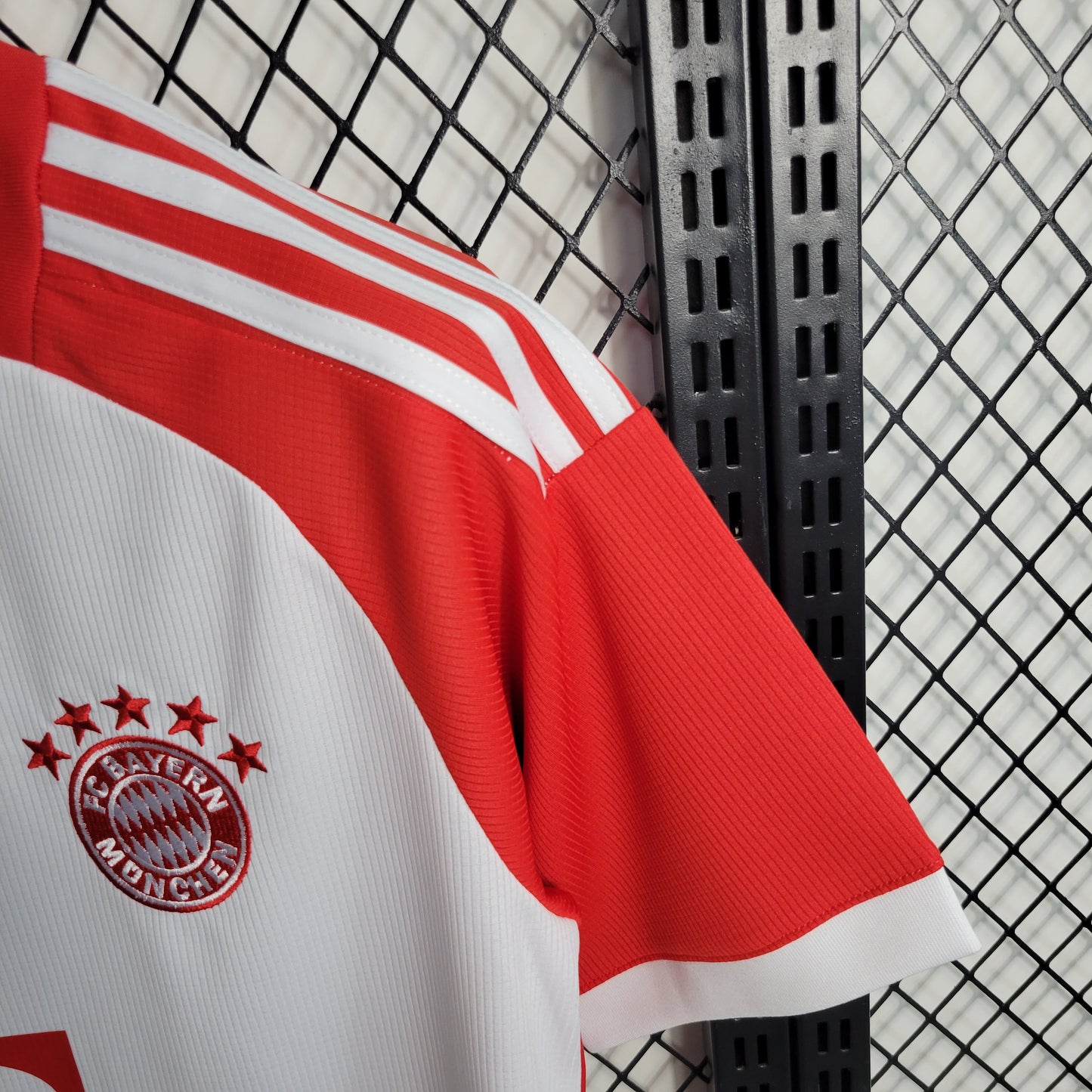 Camisa do Bayern de Munique Titular 2023/2024