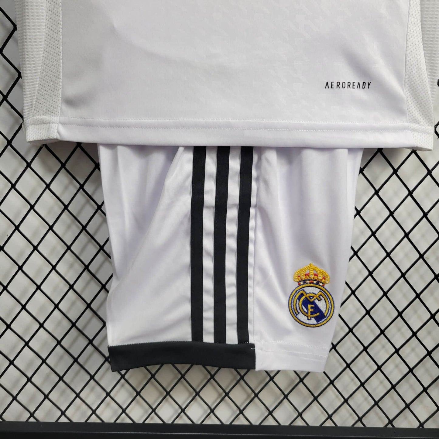 Kit Infantil do Real Madrid Titular 2024/2025