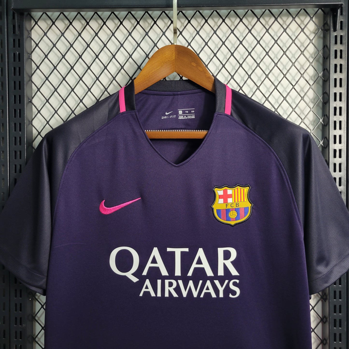 Camisa Retrô do Barcelona Reserva 2016/2017