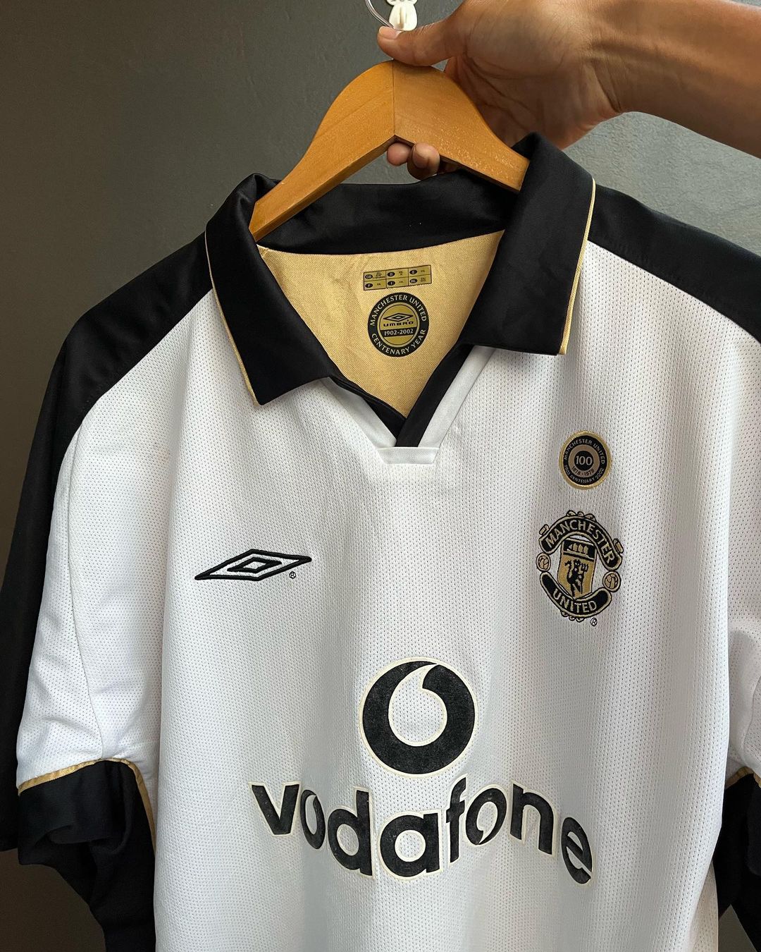 Camisa Retrô do Manchester United 2001/2002