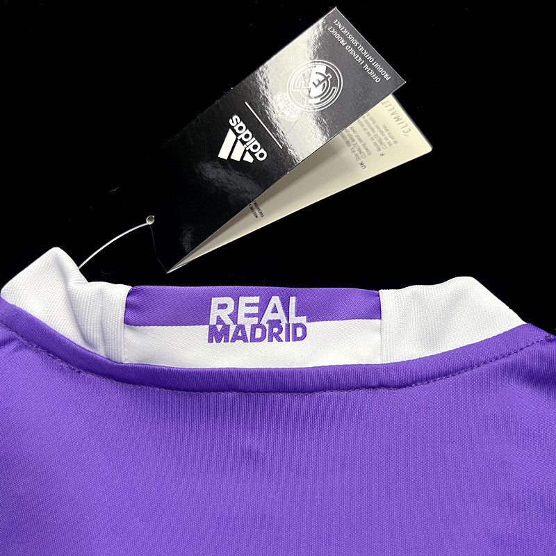 Camisa Retrô do Real Madrid (Roxa) 2016