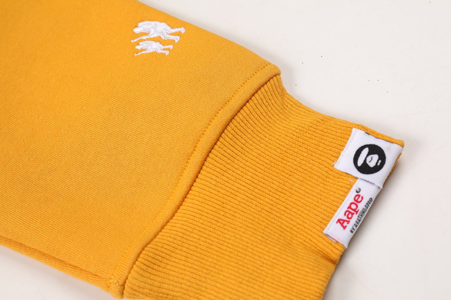 Moletom do L. A. Lakers AAPE MAN Yellow