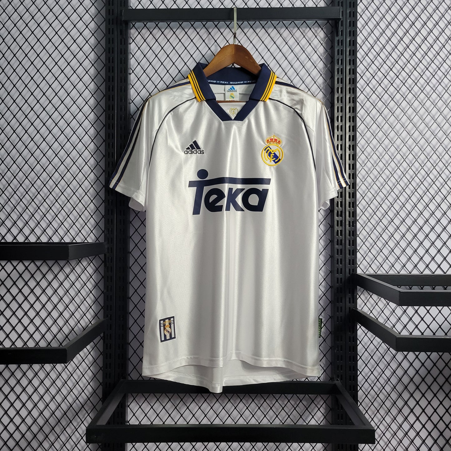 Camisa Retrô do Real Madrid Titular 1998/1999