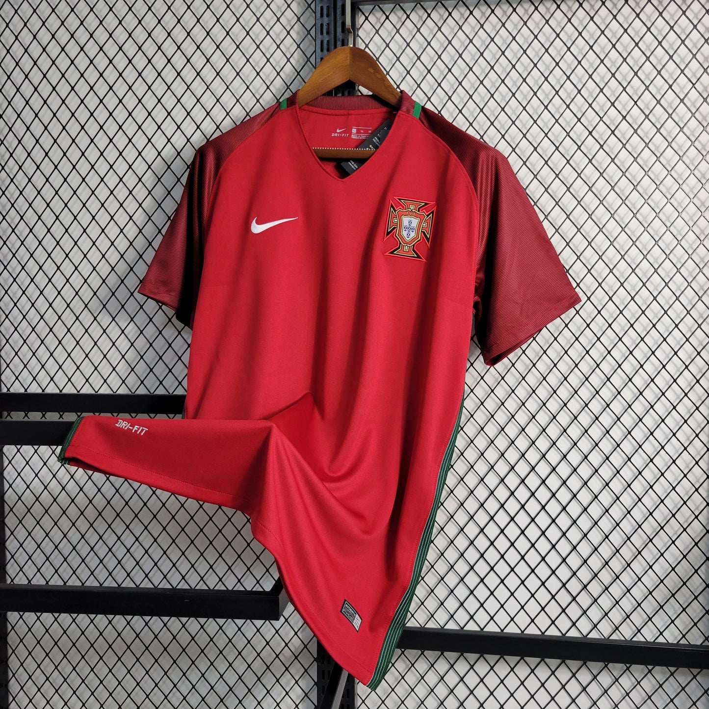 Camisa Retrô de Portugal Titular 2016