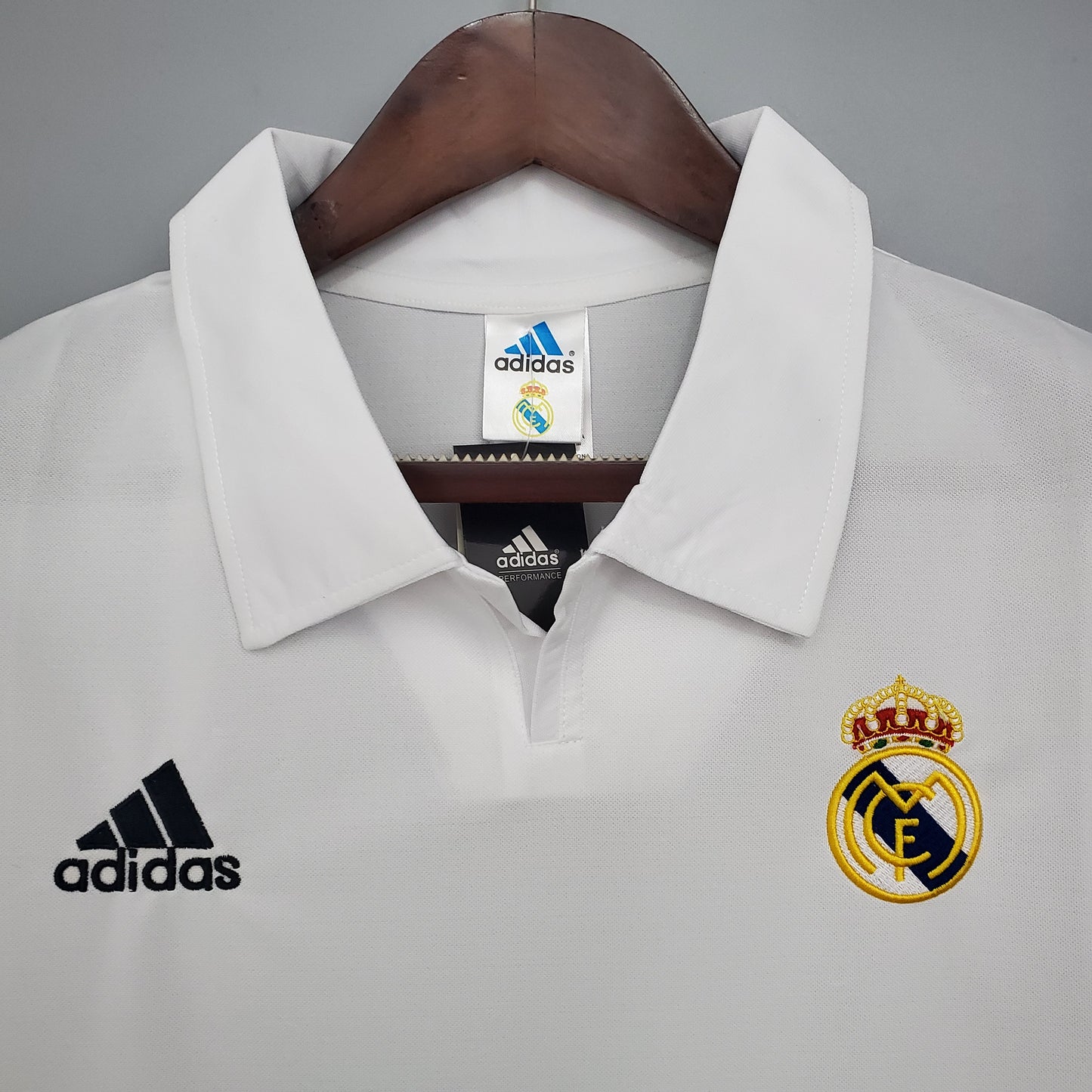 Camisa Retrô do Real Madrid 2002/2003