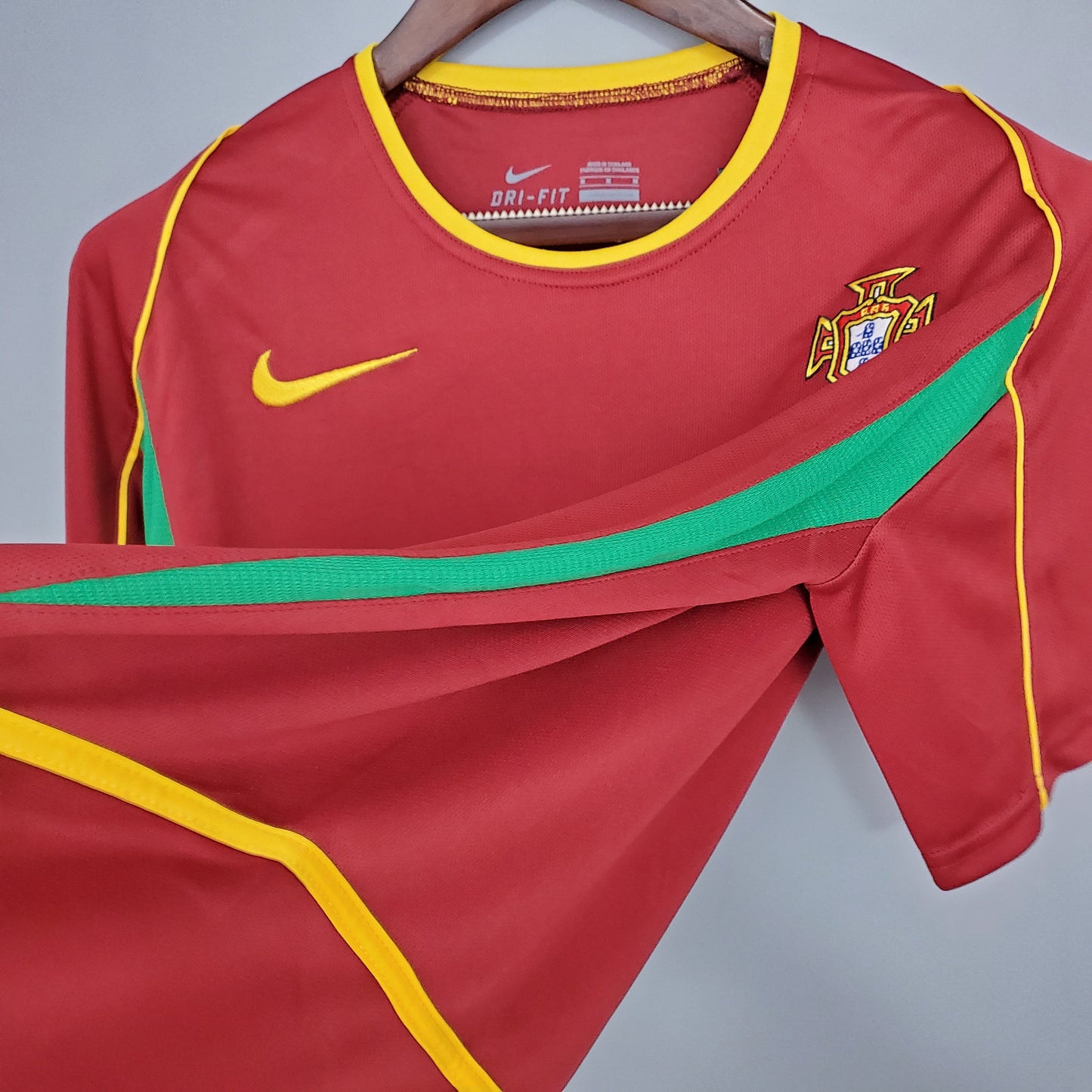 Camisa Retrô do Portugal 2002