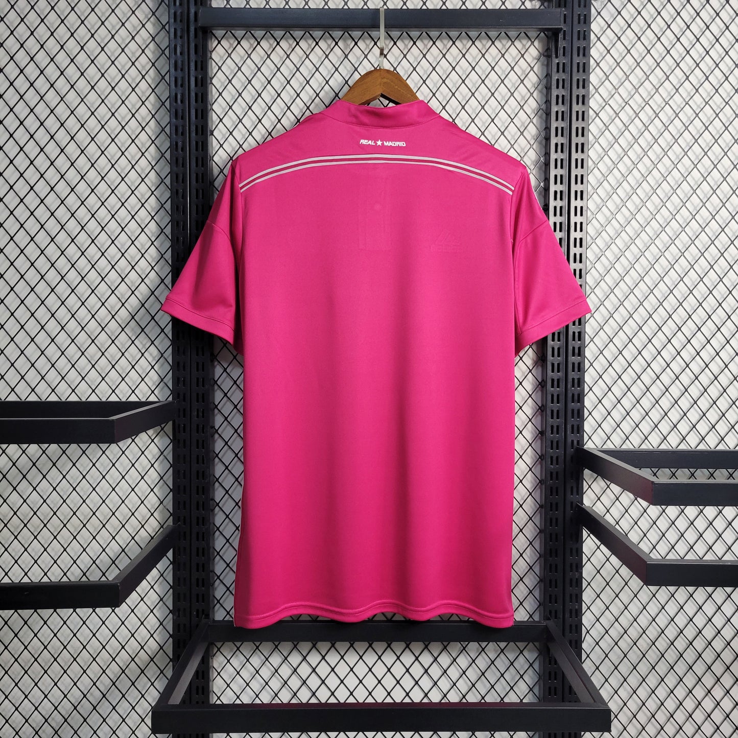 Camisa Retrô do Real Madrid ( Rosa) 2014/2015