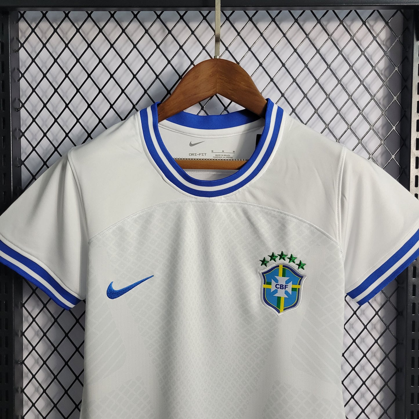 Camisa Feminina do Brasil Concept White Especial 2022/2023