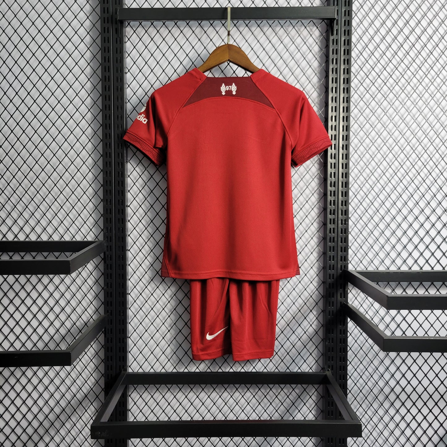 Kit Infantil do Liverpool Titular 2022/2023