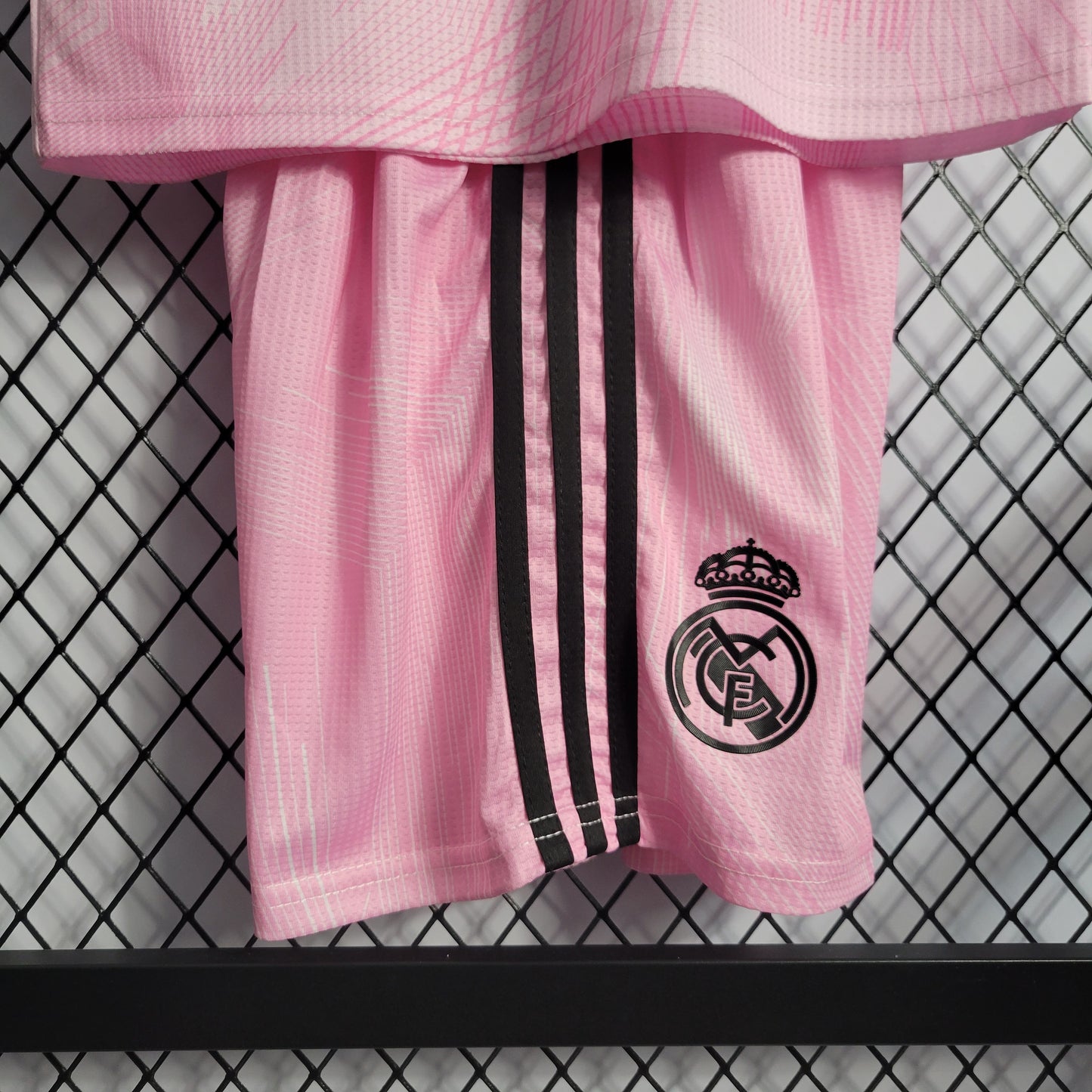 Kit Infantil do Real Madrid Y3 Pink 2022/2023