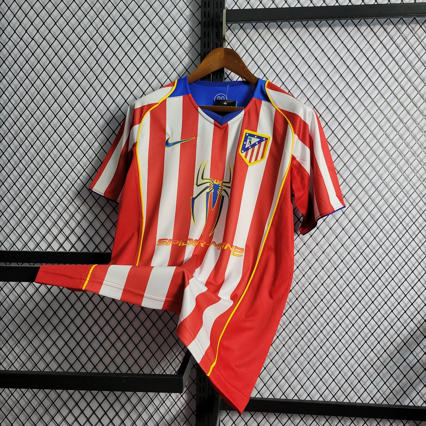 Camisa Retrô do Atlético de Madrid 2004/2005