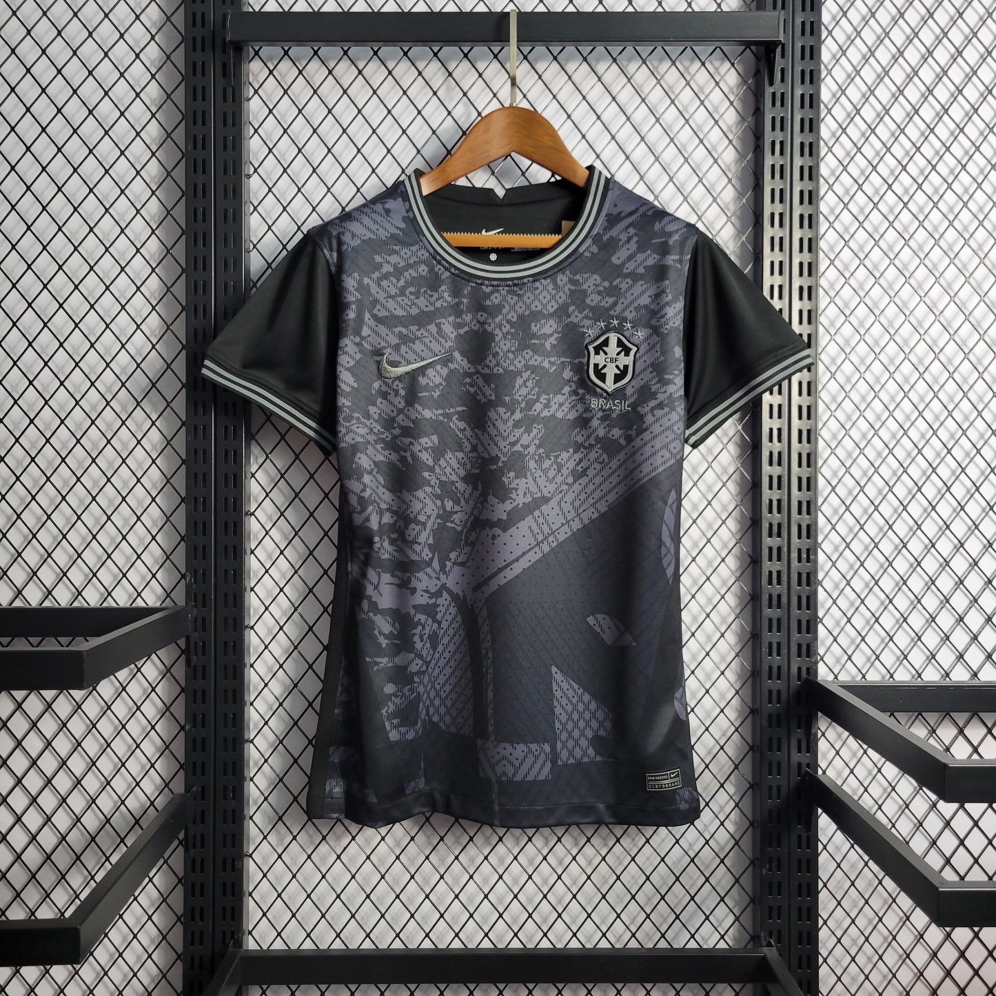 Camisa Feminina do Brasil Concept Black Especial 2022/2023