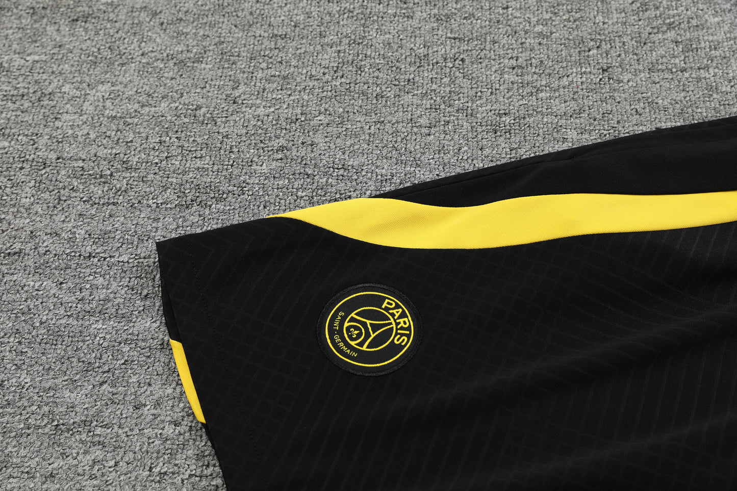 Kit Treino do PSG Black Yellow 2023/2024