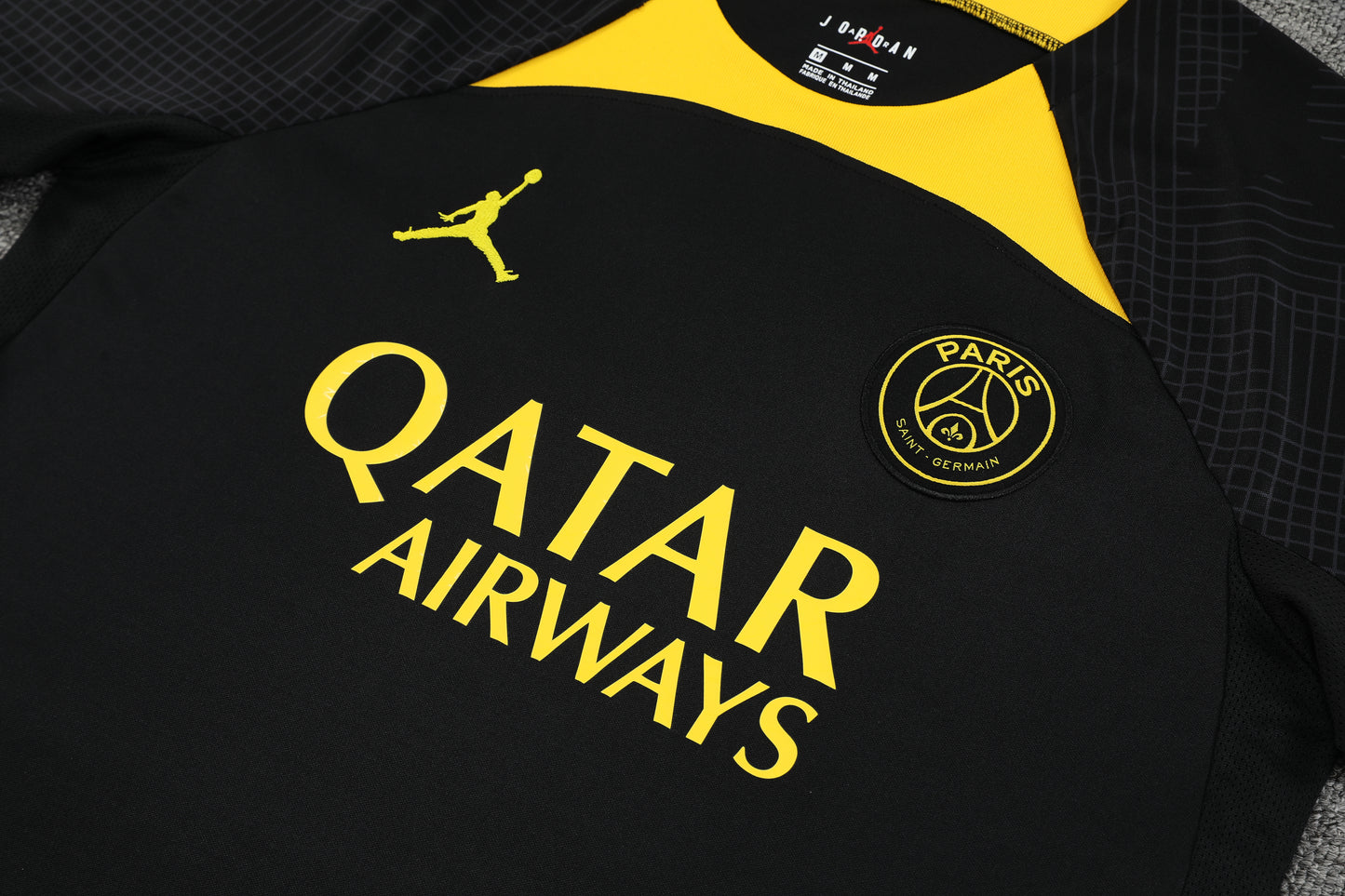 Kit Treino do PSG Black Yellow 2023/2024