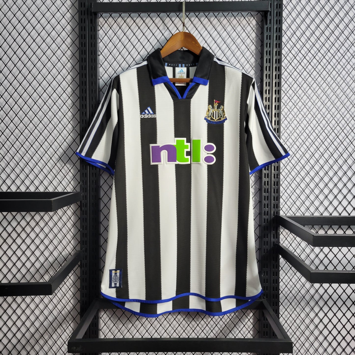 Camisa Retrô do Newcastle Titular 2000/2001