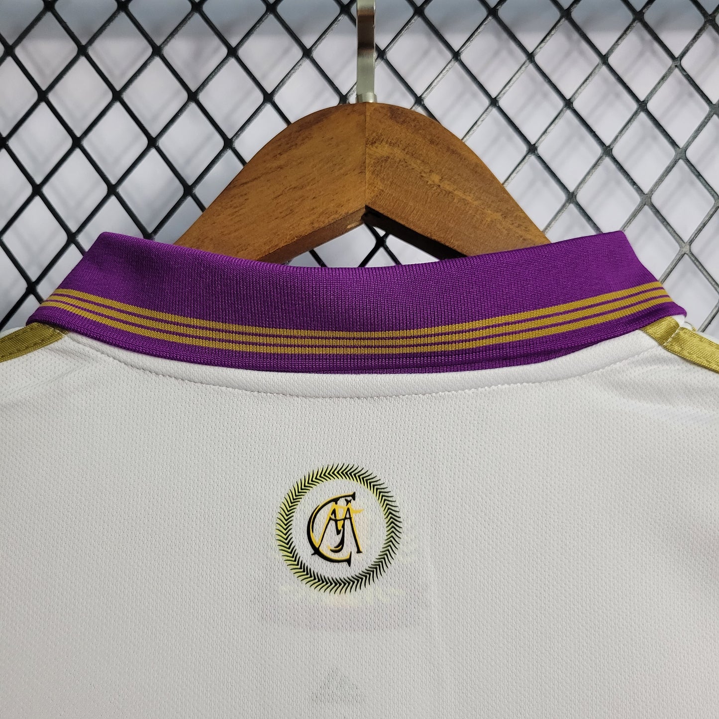 Camisa do Real Madrid Classic Gold 2022/2023