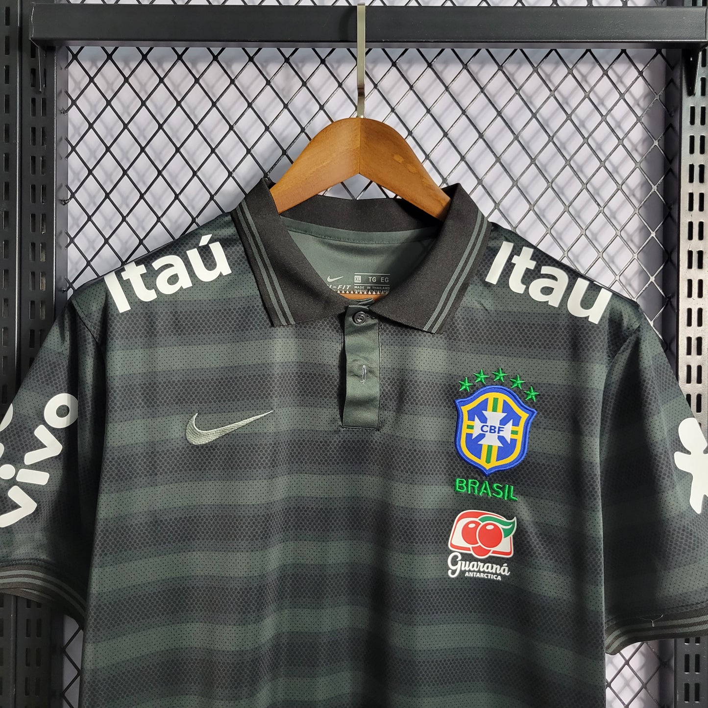 Camisa do Brasil Polo Black Stripe 2022