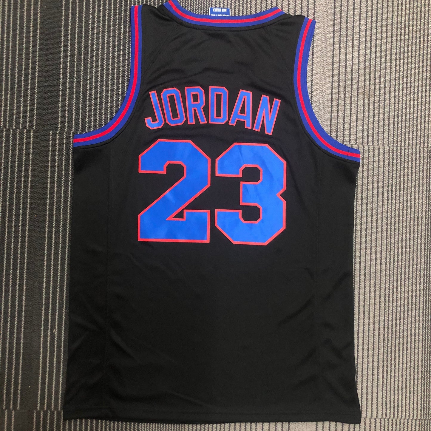 Camisa do Tune Squade Michael Jordan Black 23