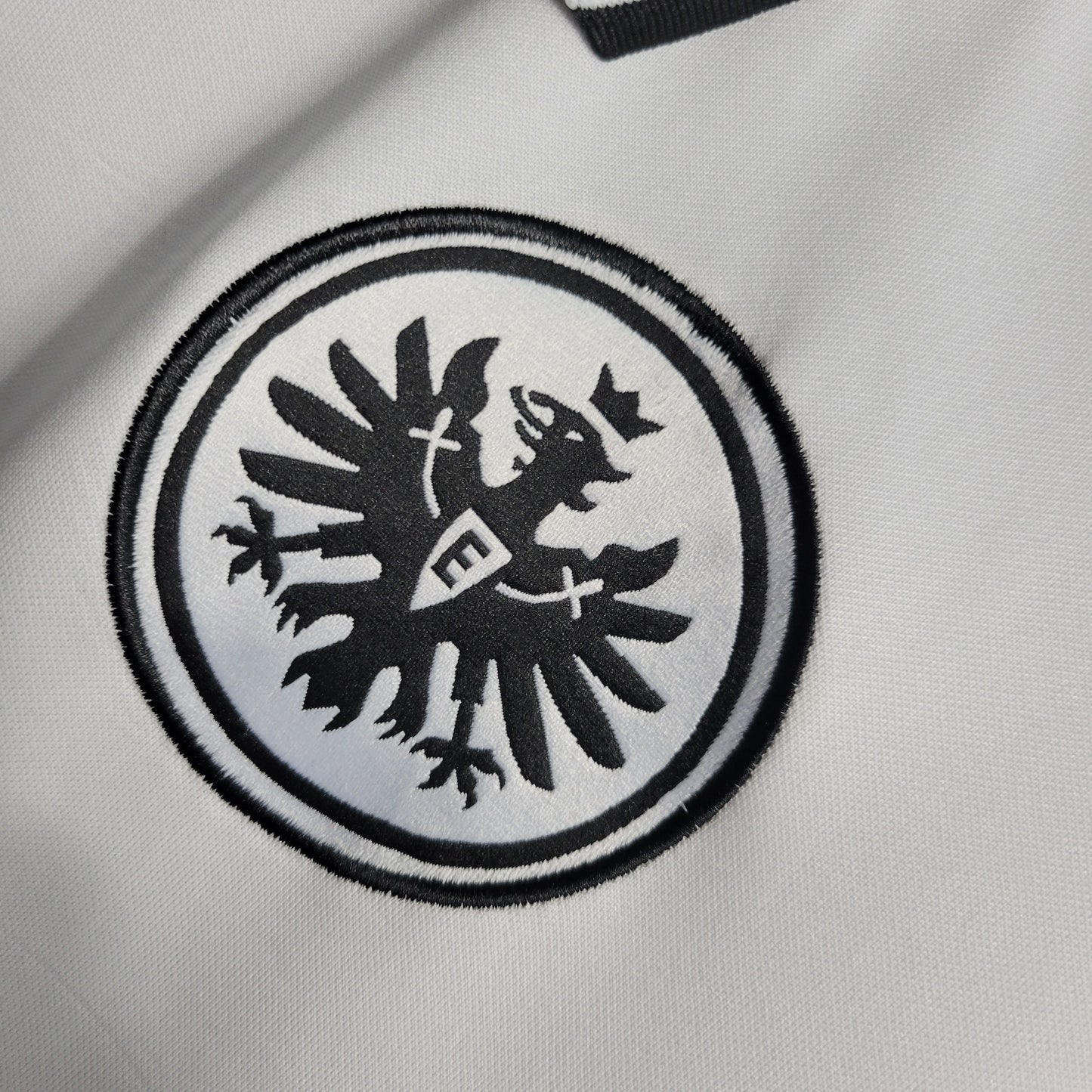 Camisa do Frankfurt Reserva 2021/2022