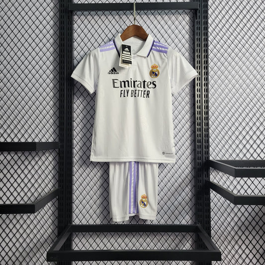 Kit Infantil do Real Madrid Titular 2022/2023