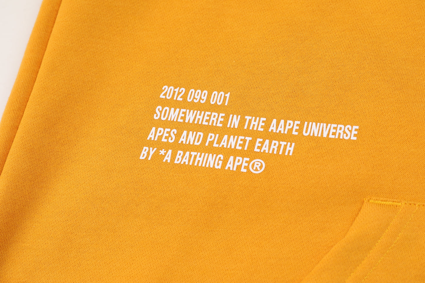 Moletom do L. A. Lakers AAPE MAN Yellow