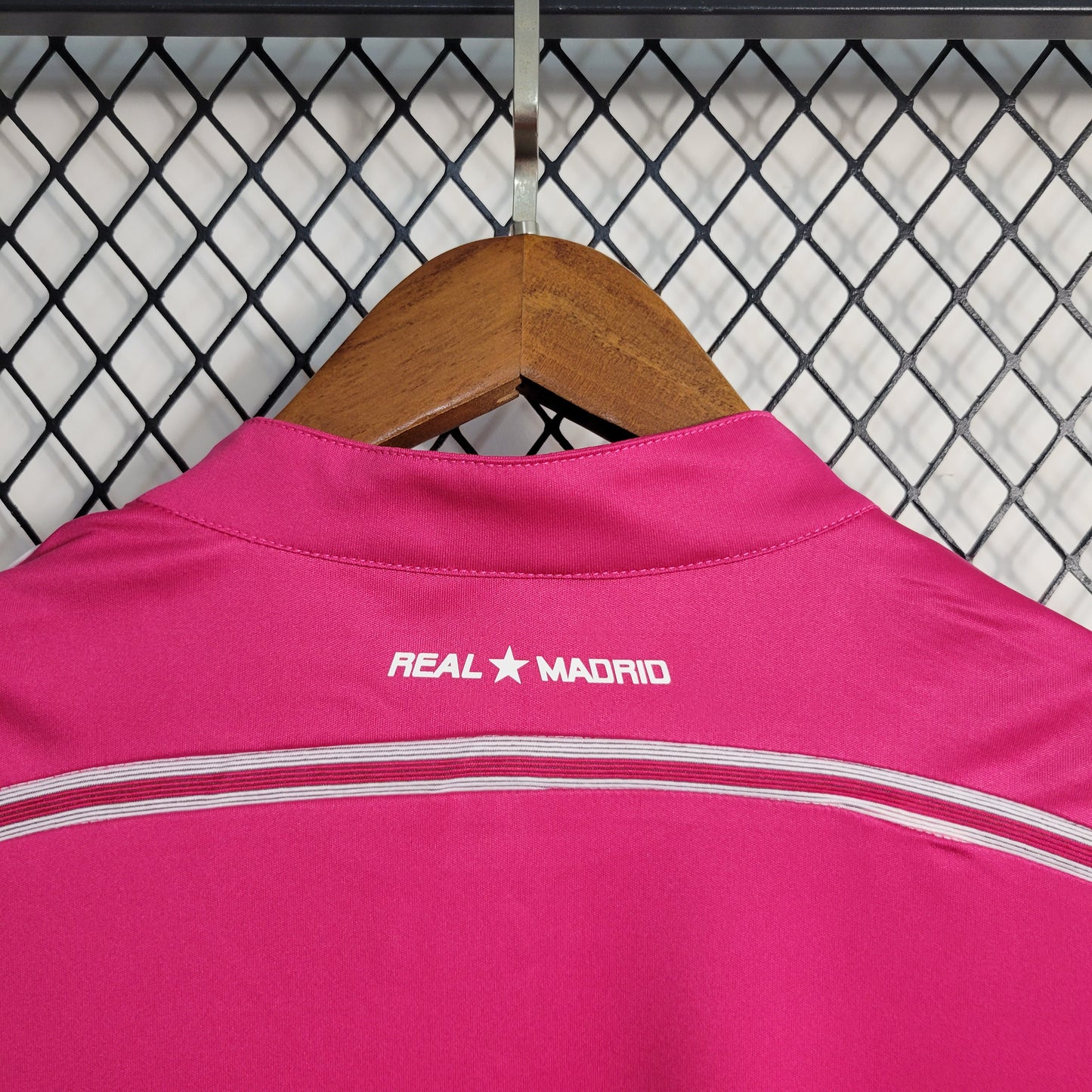 Camisa Retrô do Real Madrid ( Rosa) 2014/2015